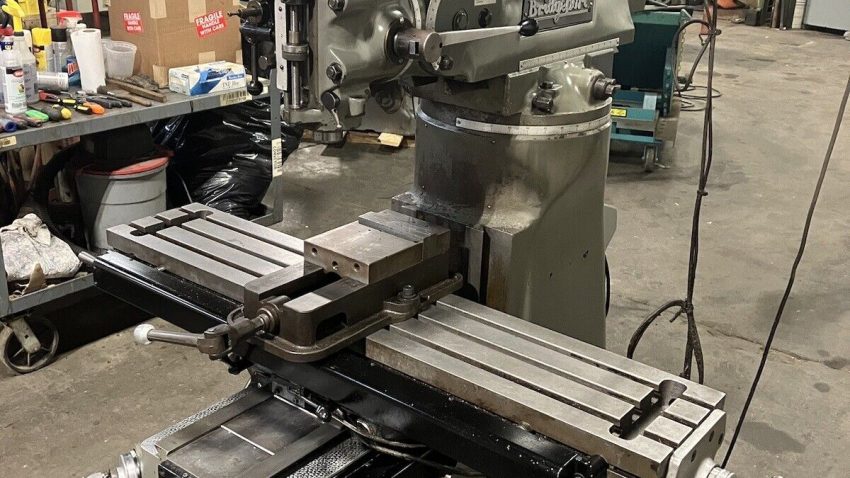 Bridgeport Series I 2 H.P. Vertical Miller machine for sale